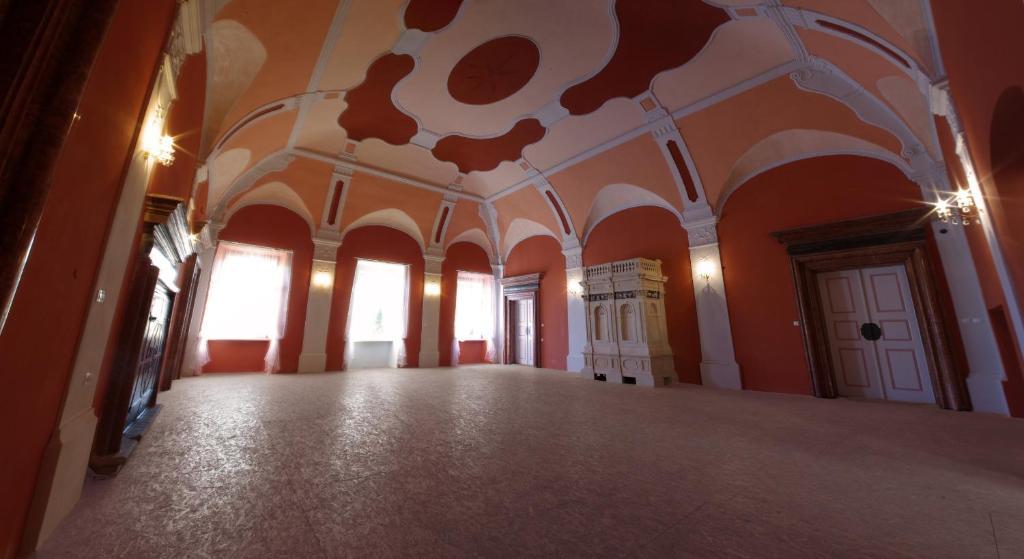 Hotel Zamek Miedzylesie Extérieur photo